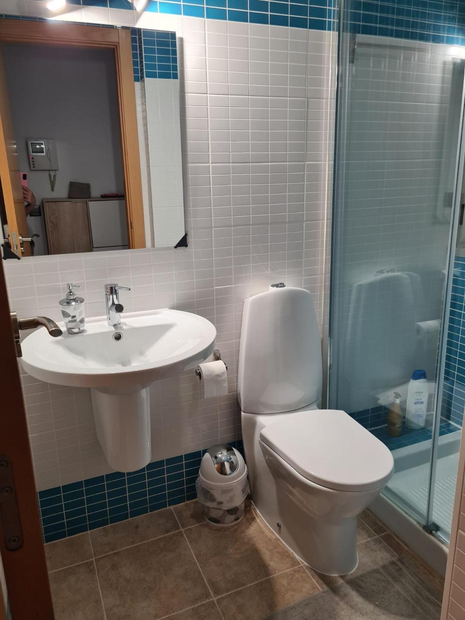 Quarto Com Banheiro Privado Em Apartamento Familiar Appartement Alicante Buitenkant foto